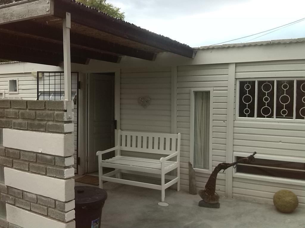 Karoo Soul Hostel Oudtshoorn Kamer foto